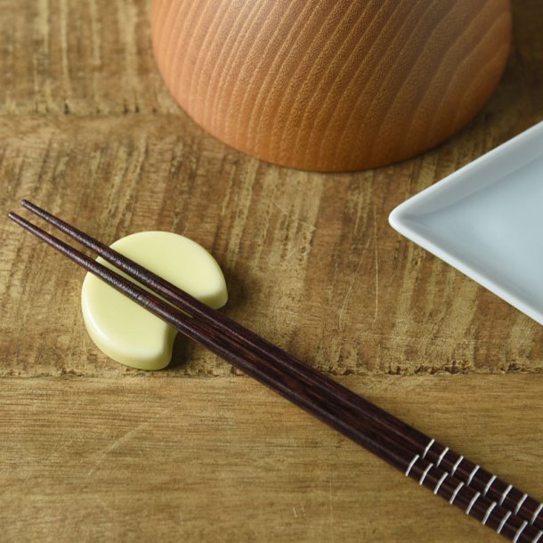 富士山と月と波-Fuji mountain- 月 箸置き 淡黄