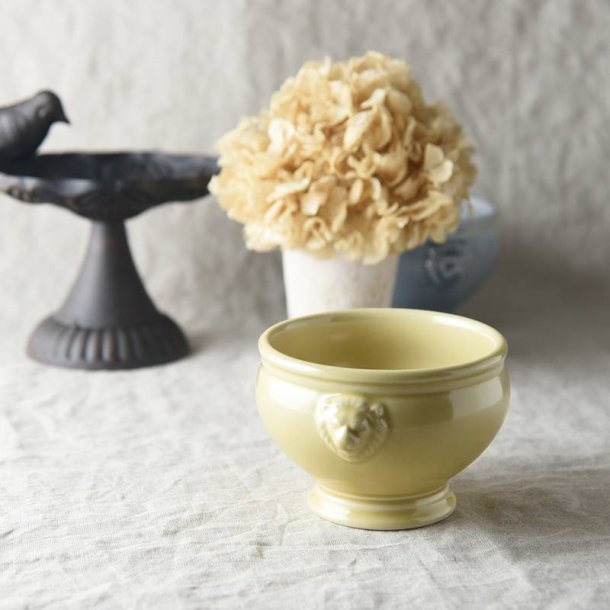 ライオントリュフ 中 艶イエロー(13.3m)