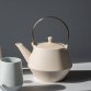 Shinzangama Yamatsu<br />
Frustum earthenware teapot Brass Cranes