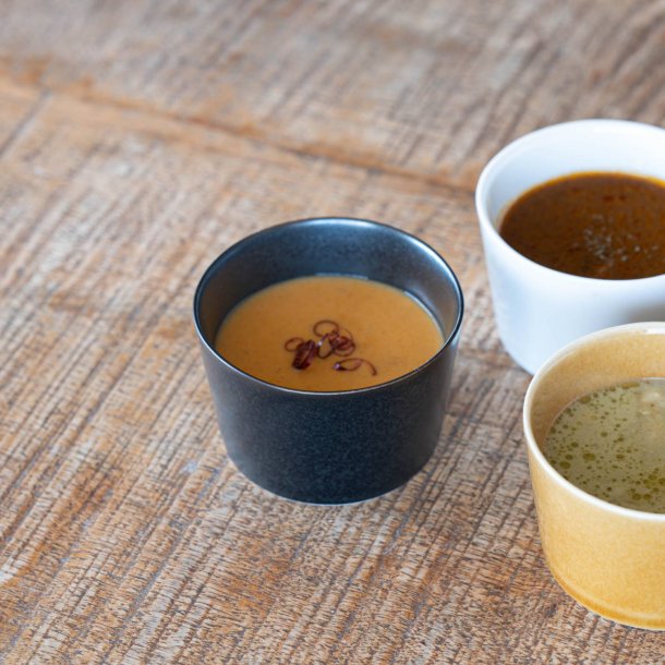 Leaf shaped curry dish cup - black (Raku Kobachi)