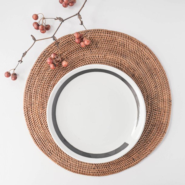 Hakeme Black Line 19cm Plate